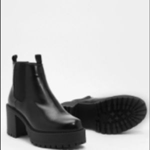 Chelsea platform boots
